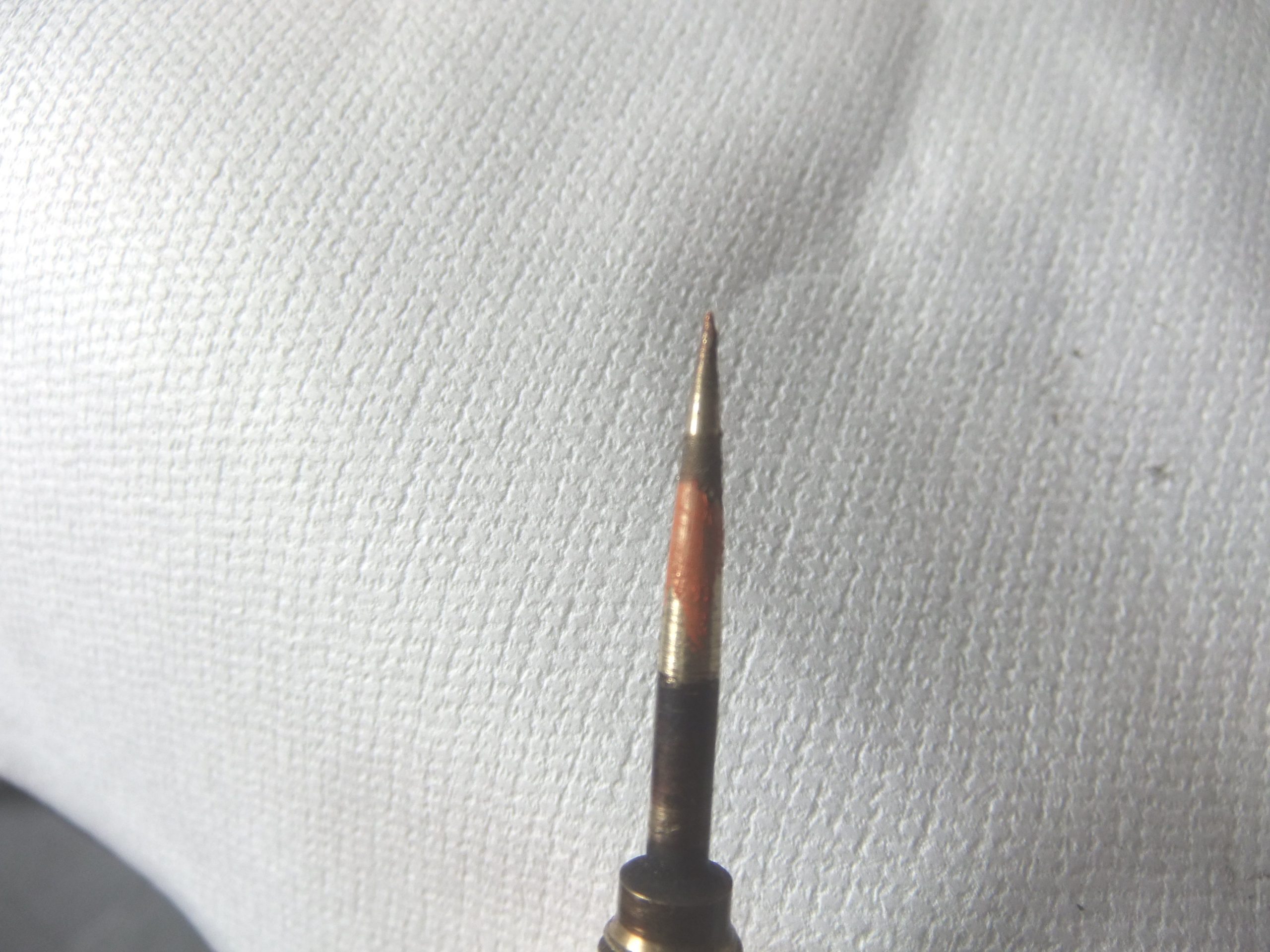 Needle valve polishing