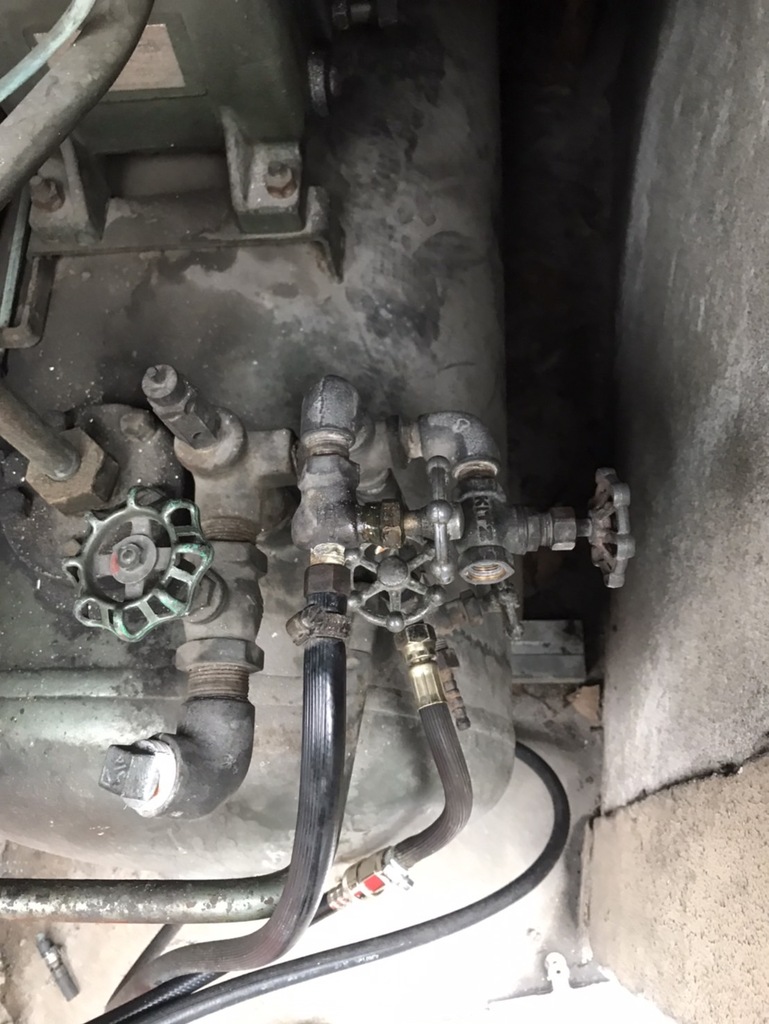 コンプレッサーバルブの劣化